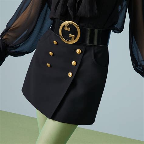 gonna gucci ragazza elegante